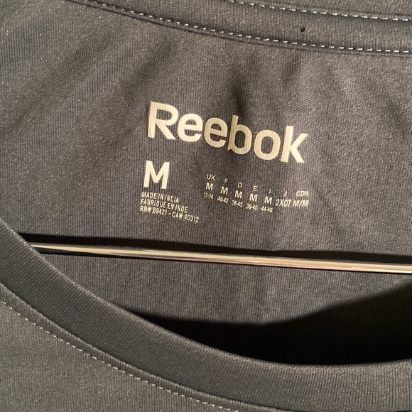 REEBOK tee - Picture 2 of 3